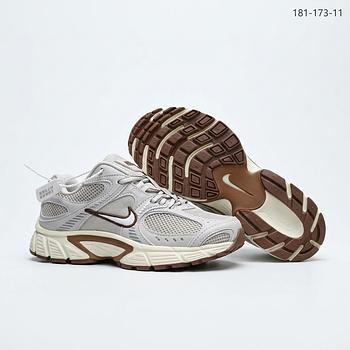 حذاء رياضي نسائي NIKE موديل Air Zoom Pegasus بني برباط ونعل بارز